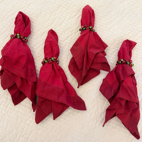 NWOT Holiday Napkins & Rings - Picture 1 of 5